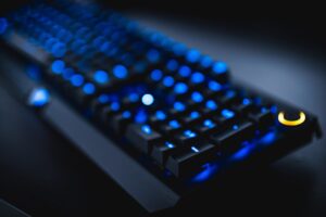 オンライン学習に最適なスケジュールでプログラミングを効率よく学ぶ方法は？